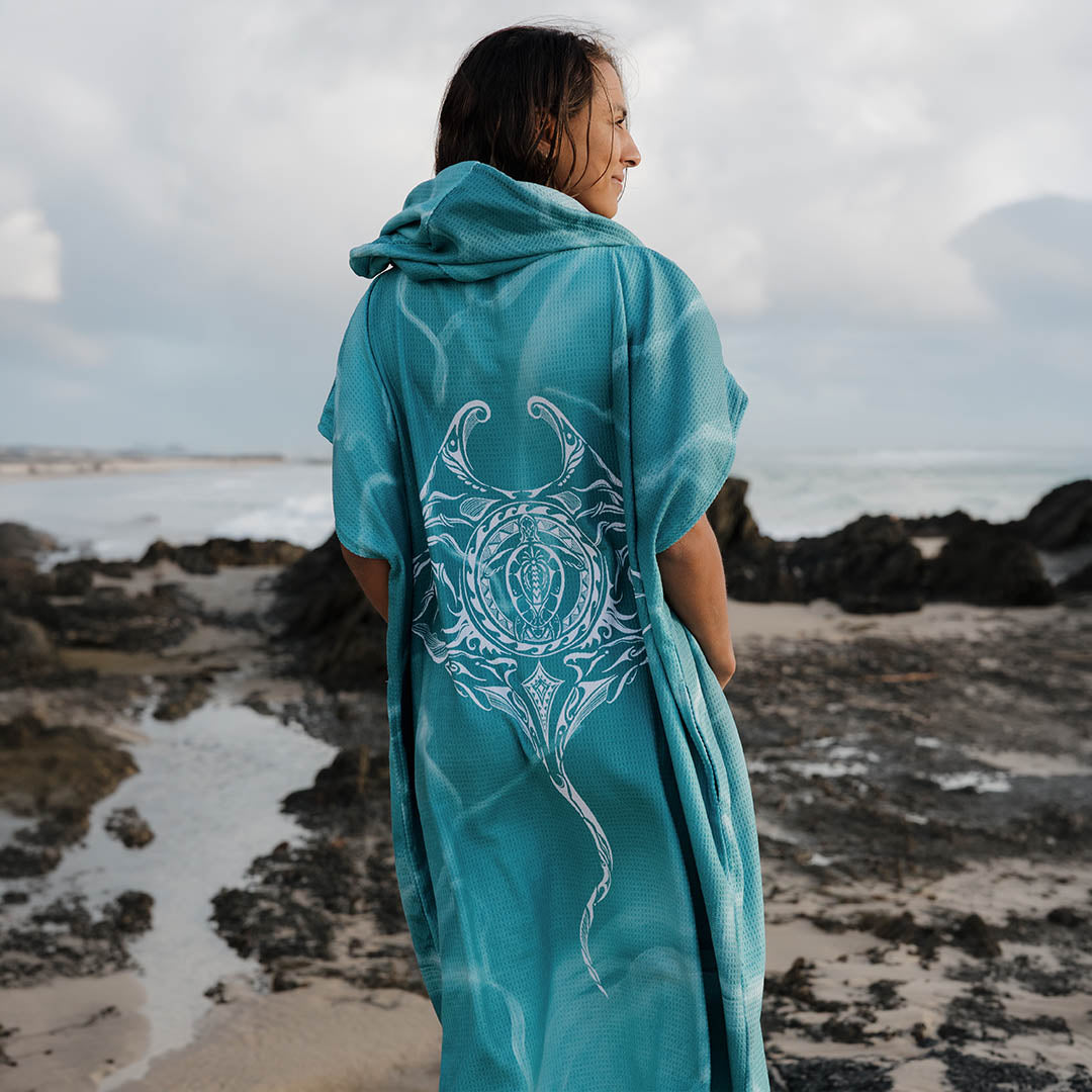 PRE ORDER Sand Free Adult Hooded Towel | Manta Green
