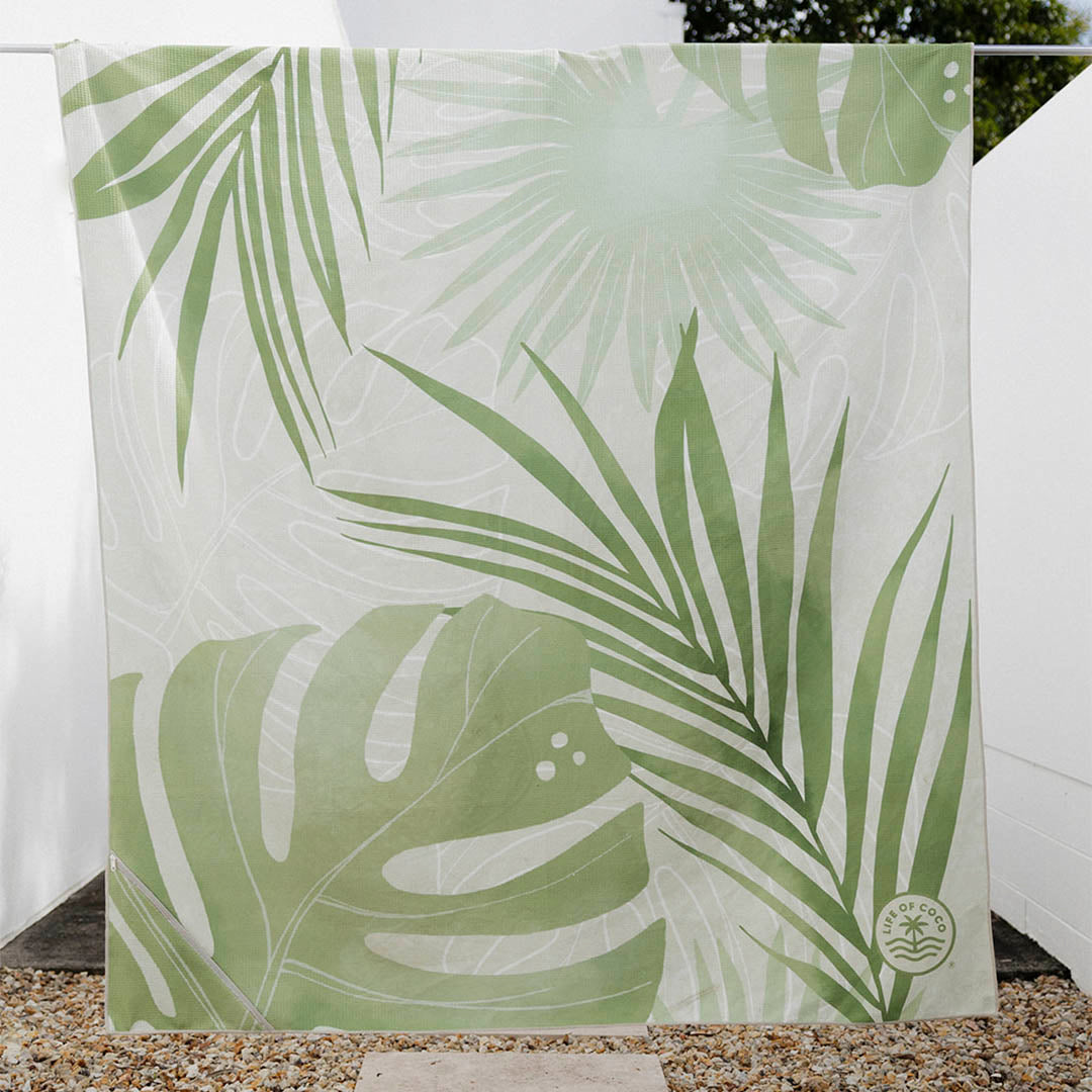 Sand-free beach towel with whale shark ningaloo