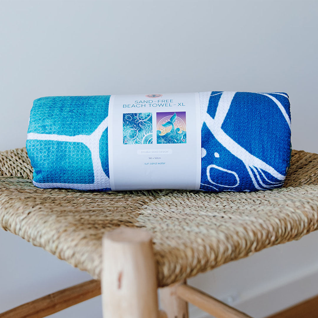 Sand-free beach towel XL reversible 1.8m x 1.6m - Whale Tale