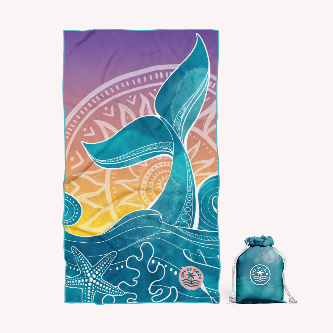 Whale tale back bag sand free beach towel