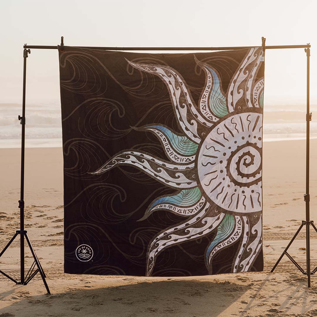 Shaka XL sand-free beach towel