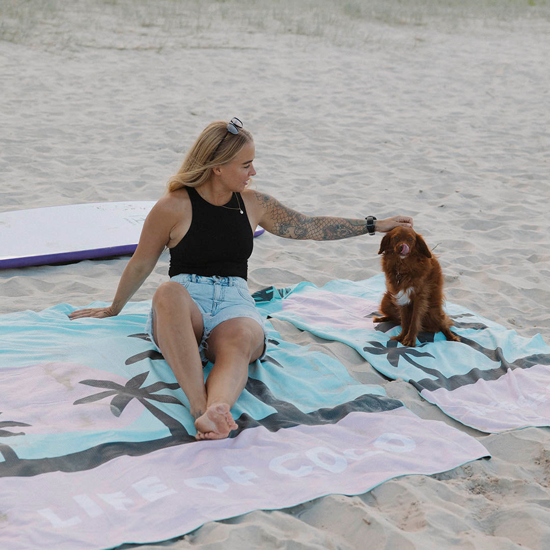 LOC Sand Free Beach Towel Miami Palm Trees